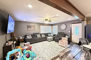 137 W 4th Street S, Cottonwood, MN 56229 - Photo 11