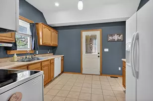 403 Lake St, Alexandria, MN 56308 - Photo 13
