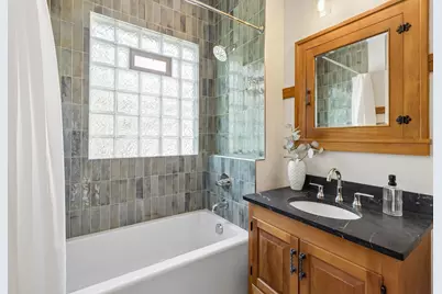 217 Penn Avenue S, Minneapolis, MN 55405 - Photo 23