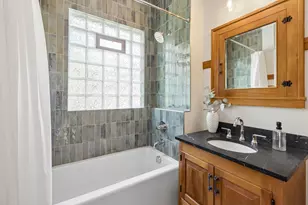 217 Penn Ave S, Minneapolis, MN 55405 - Photo 23