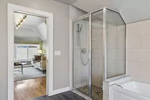 217 Penn Ave S, Minneapolis, MN 55405 - Photo 29