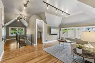 217 Penn Ave S, Minneapolis, MN 55405 - Photo 31