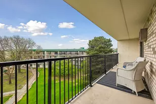 10411 Cedar Lake Rd, Hopkins, MN 55305 - Photo 3