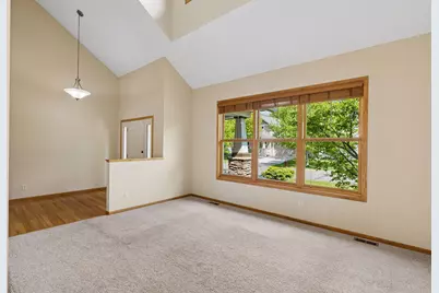 11409 Balsam Way, Woodbury, MN 55129 - Photo 9