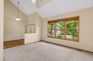 11409 Balsam Way, Woodbury, MN 55129 - Photo 9