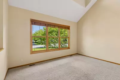 11409 Balsam Way, Woodbury, MN 55129 - Photo 9