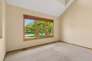 11409 Balsam Way, Woodbury, MN 55129 - Photo 9