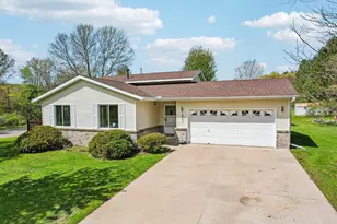 931 Chestnut St, Taylors Falls, MN 55084 - Photo 41