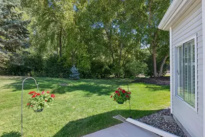 10811 Lexington Drive, Eden Prairie, MN 55344 - Photo 23