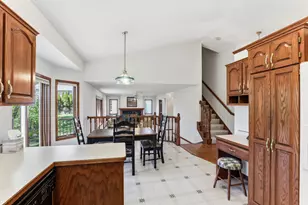 4676 Hamlet Ave N, Oakdale, MN 55128 - Photo 9