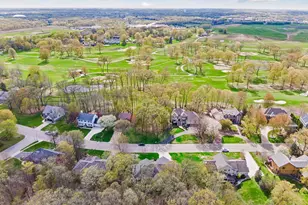2865 Autumn Woods Dr, Chaska, MN 55318 - Photo 3