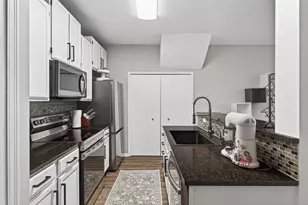 14194 Plymouth Ave, Burnsville, MN 55337 - Photo 9
