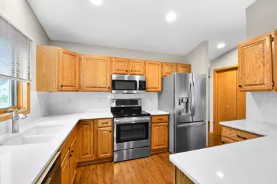 3301 30 Avenue S, Fargo,  58103 - Photo 9