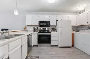3040 Shields Dr, Eagan, MN 55121 - Photo 11