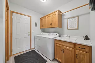 1304 Eagle Ridge Dr, Saint Joseph, MN 56374 - Photo 13