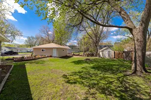 5205 Edgewood Ave N, Crystal, MN 55428 - Photo 27