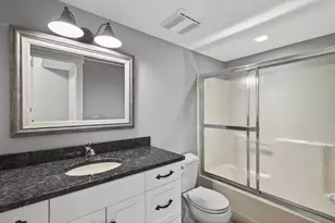 114 Wildwood Bay Dr, Mahtomedi, MN 55115 - Photo 23