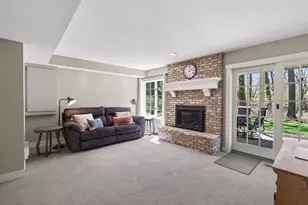 114 Wildwood Bay Dr, Mahtomedi, MN 55115 - Photo 25