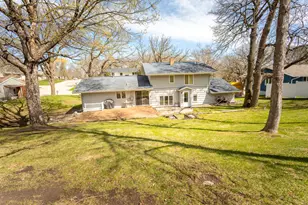 905 Viking St, Alexandria, MN 56308 - Photo 3