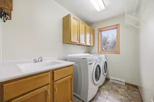 4054 S Rivershore Dr, Moorhead, MN 56560 - Photo 25