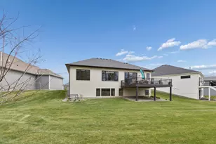 6780 Bellflower Dr, Excelsior, MN 55331 - Photo 23