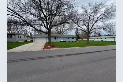 330 8th Street E, Hector, MN 55342 - Photo 1