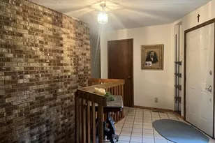 2114 Jannsen Ct, Menomonie, WI 54751 - Photo 3