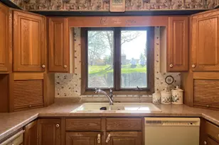 2114 Jannsen Ct, Menomonie, WI 54751 - Photo 13