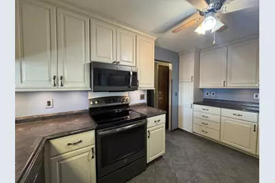 2679 Albion Avenue #305, Fairmont, MN 56031 - Photo 5