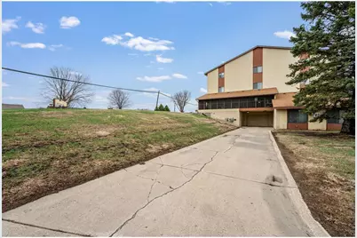 2679 Albion Avenue #305, Fairmont, MN 56031 - Photo 3