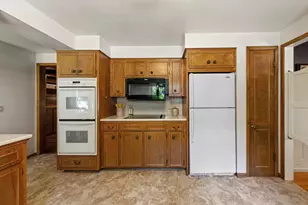 2100 Linn Dr, Owatonna, MN 55060 - Photo 13