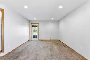 411 N Walnut St, Belle Plaine, MN 56011 - Photo 3