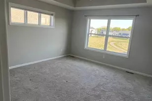3790 Thrush St, Shakopee, MN 55379 - Photo 13