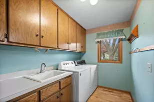 1494 Creek Park Ln, Fridley, MN 55432 - Photo 9