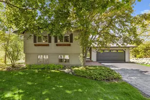 1906 Yorkshire Ave S, Hopkins, MN 55305 - Photo 43