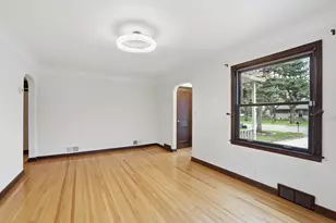 6610 Lucia Ln NE, Fridley, MN 55432 - Photo 9