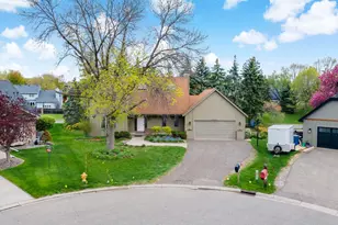 4540 Wellington Ln N, Plymouth, MN 55442 - Photo 3