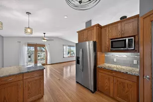 842 22nd St SE, Rochester, MN 55904 - Photo 5