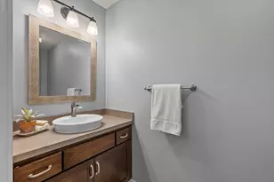 319 Bellwood Ave, Maplewood, MN 55117 - Photo 7