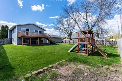 9724 Washburn Avenue N, Brooklyn Park, MN 55444 - Photo 15