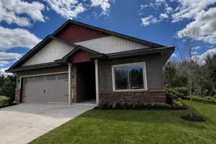 714 Aspen Ct, Sandstone, MN 55072 - Photo 1