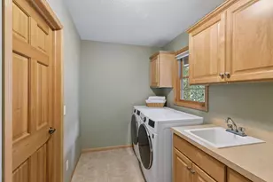 612 Park View Ct, Hudson, WI 54016 - Photo 21
