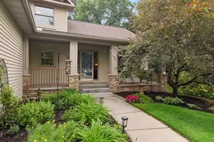 612 Park View Ct, Hudson, WI 54016 - Photo 3