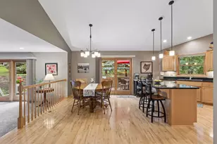 612 Park View Ct, Hudson, WI 54016 - Photo 9