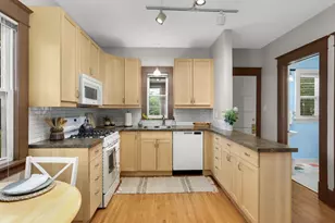 1240 McKnight Rd N, Maplewood, MN 55119 - Photo 11
