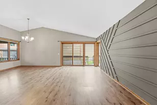 5386 Emerald Way, Apple Valley, MN 55124 - Photo 23