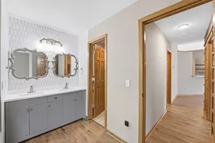 5386 Emerald Way, Apple Valley, MN 55124 - Photo 35