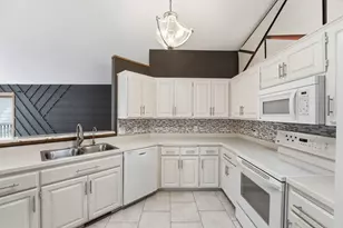 5386 Emerald Way, Apple Valley, MN 55124 - Photo 17
