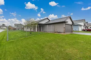 415 Cardinal St, Mora, MN 55051 - Photo 3