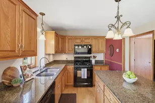 11215 Kenora Way, Lakeville, MN 55044 - Photo 9